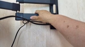 Установка кронштейна KROMAX Techno-12 для телевизора BAFF диагональ 24.