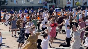 Студенты ВСГУТУ закружились в «Вальсе наследников Победы» в центре Улан-Удэ 🕊️