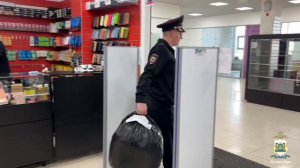 В Октябрьском районе полицией пресечена реализация крупной партии контрафактной одежды и обуви