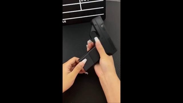 Зажигалка.