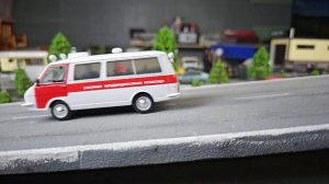 Машинки СКОРАЯ ПОМОЩЬ едут на вызов! Коллекция моделе?