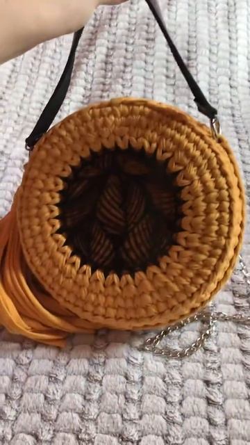 Сумка из трикотажной пряжи /Сумка узором галочки/вставки ажурные акрил смотреть онлайн