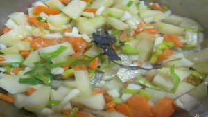 Овощной суп с горошком и ньокки