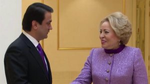 Валентины Матвиенко встретилась с главой верхней палаты парламента Таджикистана Рустамом Эмомали