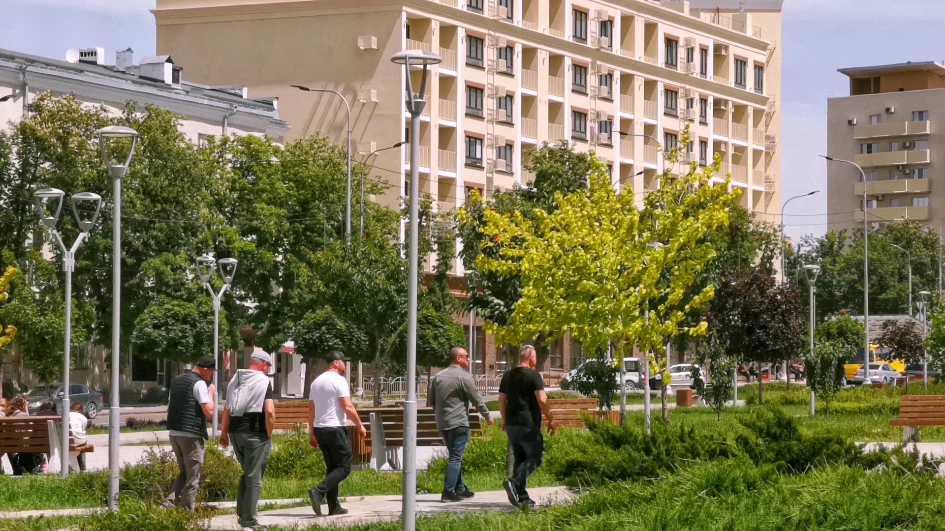 МАРИУПОЛЬ Жители наблюдают как Изменился их Город Ценопад на Рынке🏩Восстановление Жизнь Сегодня