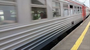 Электропоезд ЭТ2М-047 Сообщением Санкт-Петербург-Волховстрой-1 Отправляется с платформы Обухово