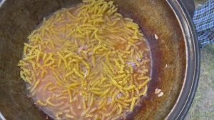2 ОТЛИЧНЫХ РЕЦЕПТА ДЛЯ БЫСТРОГО ПЕРЕКУСА НА ПРИРОДЕ С ТУШЕНКОЙ В КАЗАНЕ НА КОСТРЕ