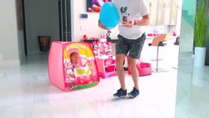 Miss Katy • Мисс Кейт - Макс и Кэти играют в кафе понарошку