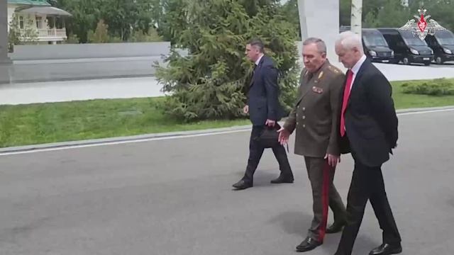 Министр обороны РФ Андрей Белоусов обсудил с министром обороны РБ двустороннее военное сотрудничеств