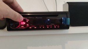 Pioneer DEH-1800UB с установленным Bluetooth модулем.