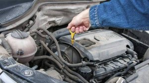 Автоэксперт перечислил факторы старения моторного масла