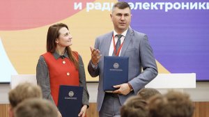 ТУСУР подписал соглашения о сотрудничестве с БФ «Система» и МТС