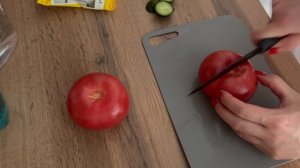 My hobbies. Делаем салат с моцареллой, часть 1.