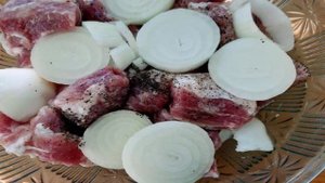 Шашлык из свинины в маринаде с аджикой