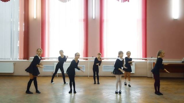 «Ёжики, ёжики» – игротанец из цикла «Ну ка, все вместе!
