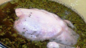 Курица фаршированная гречкой.