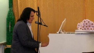 Поёт : Вячеслав Ольховский