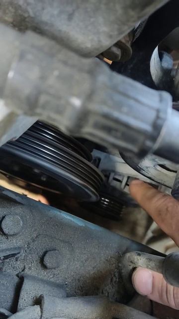 насос систему охлаждения Hyundai Tucson jm 2.0 смотреть онлайн