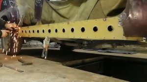 Залипательный РЕМОНТ сгнившего в труху ПОРОГА автомо?