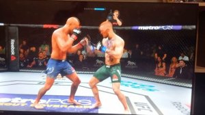 Дональд Серроне и Конор Макгрегор. Бой в UFC 3.