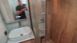 Ванная комната с душевым поддоном из плитки