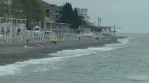 Лазаревское,  Сочи... Пасмурно,  море 🌊 (Альбом "Крылья" есть ?)...