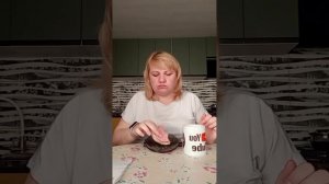 Мукбанг! Сніданок! Накладанець з маслом і ковбасою! Ча?