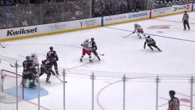 Гол Артемия Панарина в игре с Анахайм Дакс смотреть онлайн