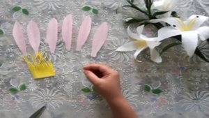 #сделать цветок лилии из бумаги