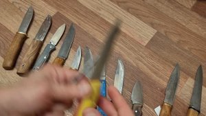 Ножом режу гвоздь.Тестирую разные стали.
