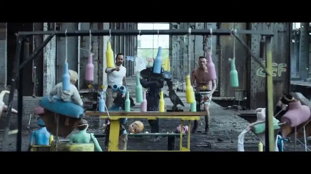 Робот по имени Чаппи / Chappie (2015) смотреть онлайн