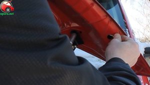 Установка упора / амортизатора капота на Peugeot Boxer 2 Citroen