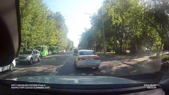 Мотоцикл Kawasaki Z1000 недовольный водитель