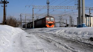 Электропоезд ЭД9М-0154 и ВЛ80С-111