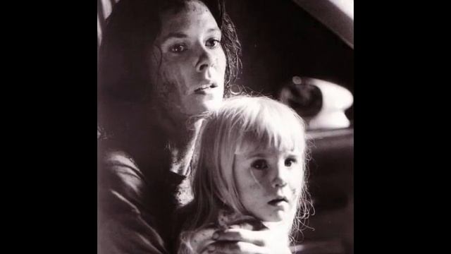 ИНТЕРЕСНЫЕ ФАКТЫ О ФИЛЬМЕ "ПОЛТЕРГЕЙСТ" 1982 смотреть онлайн