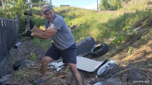 Разбиваем чугунные ванны на металлолом