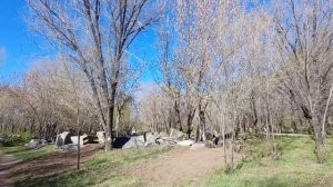 Марина, мама сказала продать квартиру твоей бабушки. О