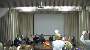 11А Изгиб гитары жёлтой БИ-7