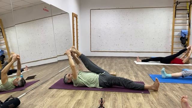 Хорошая динамичная практика, виньяса йога. Вытяжение ? смотреть онлайн