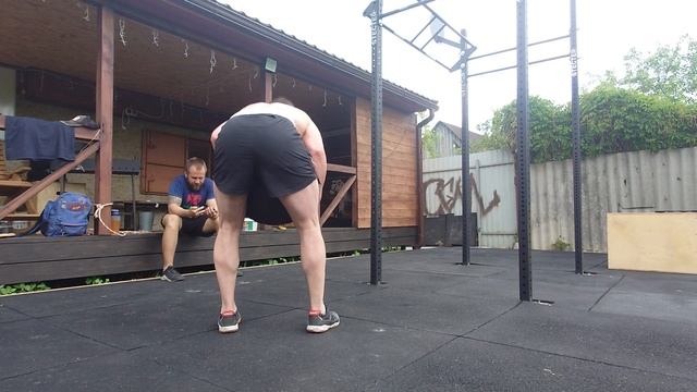 250524