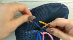 Бесшовное соединение ряда при вязании узором *галочки*