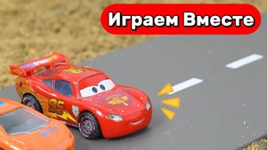 Машинки из мультика Тачки ! Мощный трактор строит мост и ремонтирует оборудование !