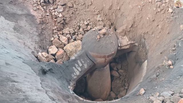 Строительство, дробление руды, конусная дробилка Кобелко