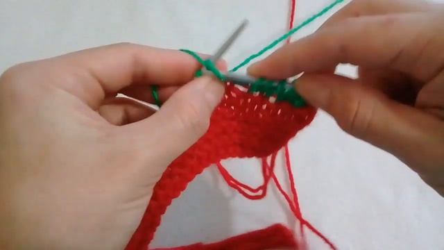 ОБЪЕМНЫЕ СЛЕДКИ СПИЦАМИ БЕЗ ЕДИНОГО ШВА.