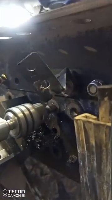 высверливаем заломы ремонт тягача SHACMAN смотреть онлайн