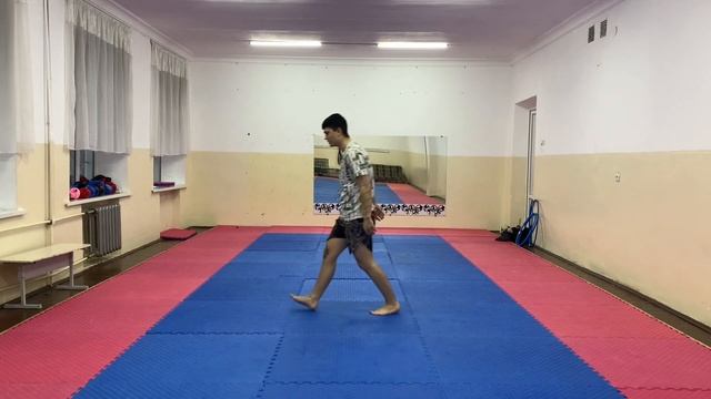 Как научится прыгать сальто? Сальто назад! смотреть онлайн