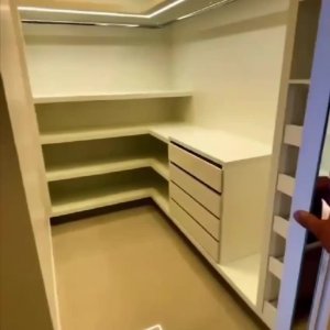 Обзор гардеробной