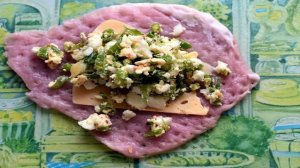 Фламенкины с начинкой из сыра, яйца и зеленого лука