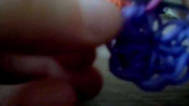 Сковородка из резинок  на крючке