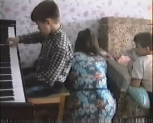 Бытовуха девяностых годов 90-е (1998-2000 г.) Чем занимались люди из СССР